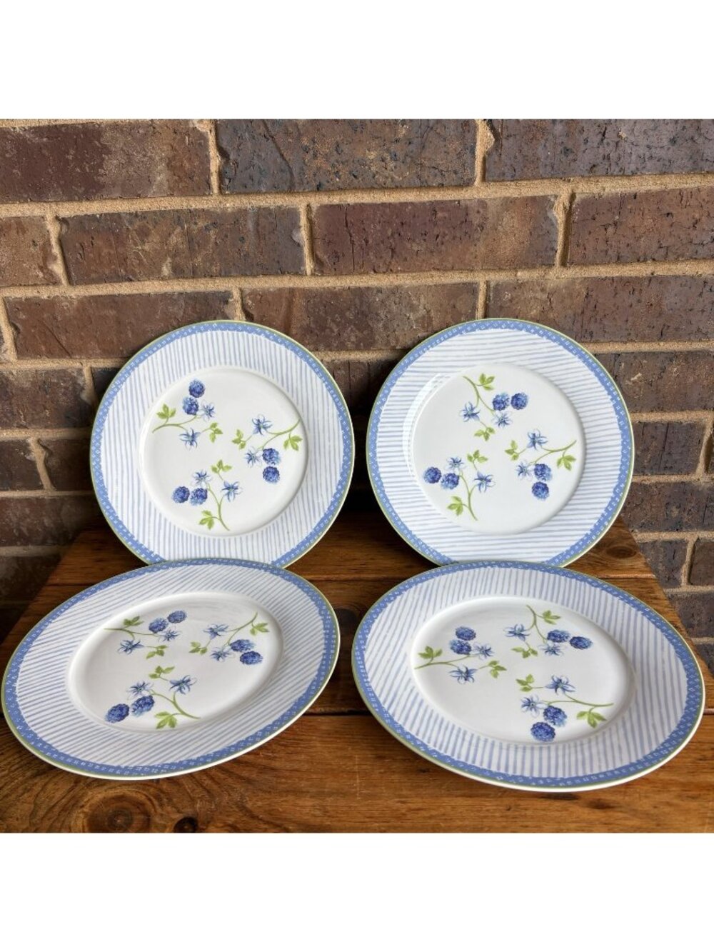 Laura Ashley 2003 Bramble DINNER PLATE  10 1/4"  SET  of 4